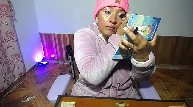 Snapshot of daleska_ayala_1 chatting on 03-13-25, 06:45 daleska ayala 1 online show from 03-13-25, 06:45