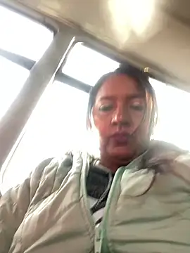 Snapshot of daleska_ayala_1 chatting on 03-22-25, 11:53 daleska ayala 1 online show from 03-22-25, 11:53