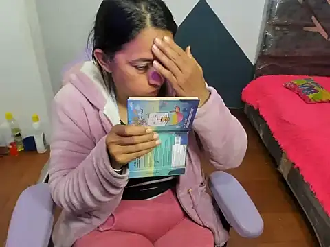 Snapshot of daleska_ayala_1 chatting on 09-22-25, 11:51 daleska ayala 1 online show from 09-22-25, 11:51