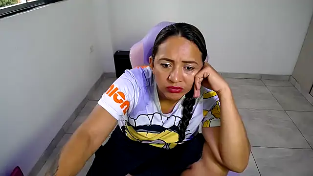 Snapshot of daleska_ayala_1 chatting on 12-13-25, 09:53 daleska ayala 1 online show from 12-13-25, 09:53