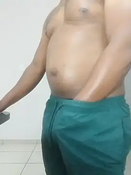 Snapshot of Yardie_bone chatting on 12-19-25, 04:25 Yardie bone online show from 12-19-25, 04:25