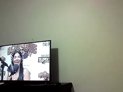 Snapshot of Yardie_bone chatting on 03-12-26, 08:09 Yardie bone online show from 03-12-26, 08:09