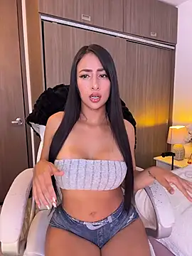 Snapshot of andre_queen09 chatting on 02-19-26, 06:31 andre queen09 online show from 02-19-26, 06:31