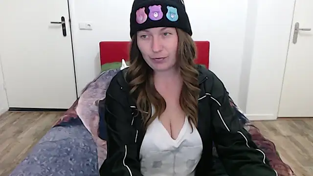 Snapshot of cumfun chatting on 01-27-25, 06:09 cumfun online show from 01-27-25, 06:09