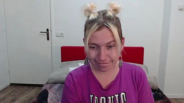 Snapshot of cumfun chatting on 02-04-25, 12:55 cumfun online show from 02-04-25, 12:55