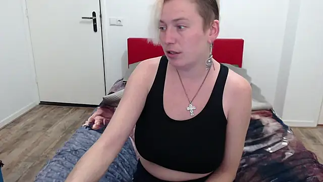 Snapshot of cumfun chatting on 02-05-25, 06:37 cumfun online show from 02-05-25, 06:37