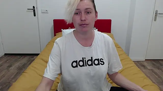 Snapshot of cumfun chatting on 02-17-25, 06:48 cumfun online show from 02-17-25, 06:48