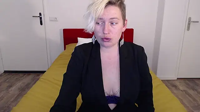 Snapshot of cumfun chatting on 02-21-25, 09:02 cumfun online show from 02-21-25, 09:02
