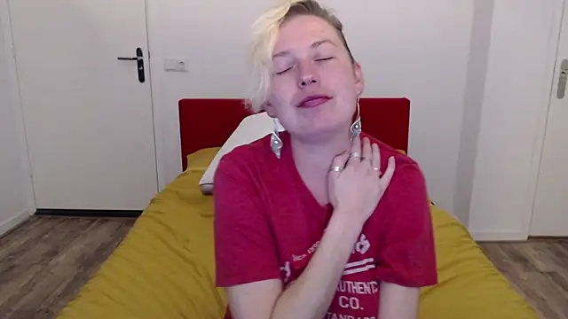 Snapshot of cumfun chatting on 02-23-25, 06:34 cumfun online show from 02-23-25, 06:34