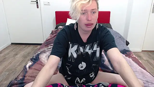 Snapshot of cumfun chatting on 03-07-25, 08:02 cumfun online show from 03-07-25, 08:02