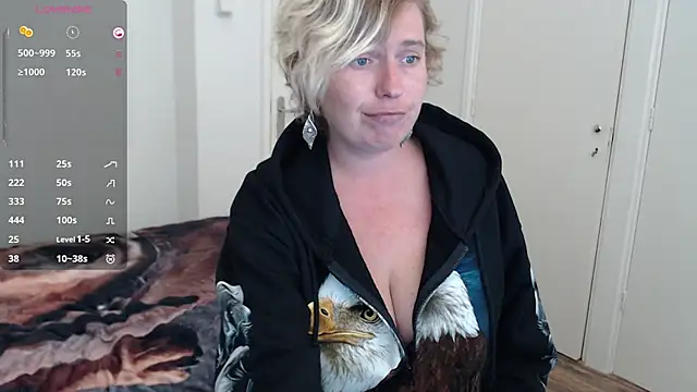 Snapshot of cumfun chatting on 09-18-25, 09:17 cumfun online show from 09-18-25, 09:17