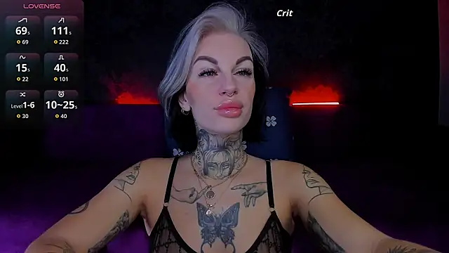 Snapshot of angel_devil_forever chatting on 11-18-25, 11:26 angel devil forever online show from 11-18-25, 11:26