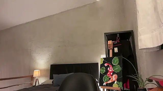 Snapshot of _liatris_ chatting on 02-08-25, 02:27 liatris online show from 02-08-25, 02:27