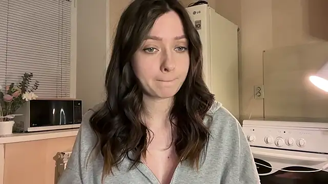 Snapshot of _liatris_ chatting on 11-17-25, 02:56 liatris online show from 11-17-25, 02:56