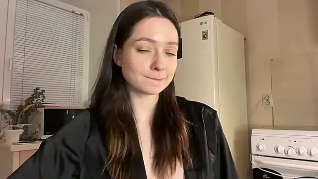 Snapshot of _liatris_ chatting on 12-13-25, 07:53 liatris online show from 12-13-25, 07:53