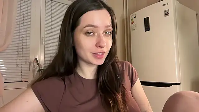 Snapshot of _liatris_ chatting on 12-14-25, 07:40 liatris online show from 12-14-25, 07:40