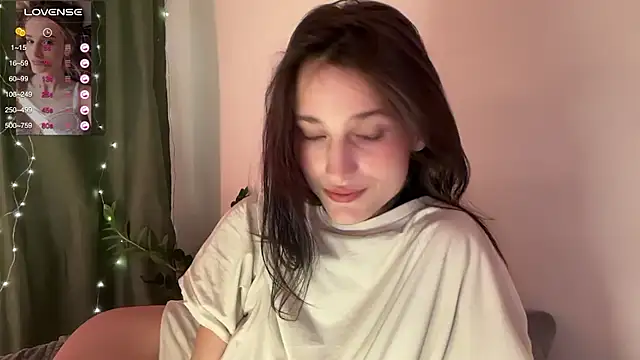 Fleur Delis online show from 12-27-24, 10:37