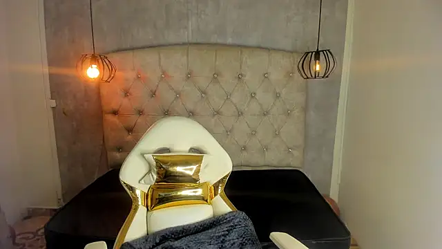 Snapshot of Alice_Laurentt chatting on 02-27-25, 02:53 Alice Laurentt online show from 02-27-25, 02:53