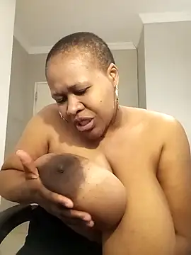 bustylisa1983 online show from 09-10-25, 08:36