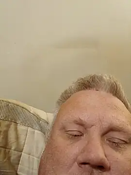 Snapshot of Jbirdb48 chatting on 11-10-25, 11:09 Jbirdb48 online show from 11-10-25, 11:09