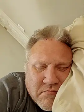 Snapshot of Jbirdb48 chatting on 12-04-25, 04:33 Jbirdb48 online show from 12-04-25, 04:33