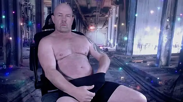 Snapshot of ManlyPrisonGuy chatting on 11-12-25, 01:55 ManlyPrisonGuy online show from 11-12-25, 01:55