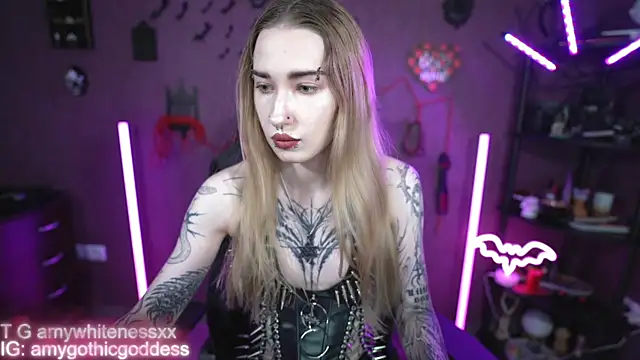 amywhitenessxx online show from 06-02-26, 03:36