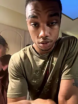 Snapshot of Shhhtrey0375 chatting on 01-08-26, 12:35 Shhhtrey0375 online show from 01-08-26, 12:35