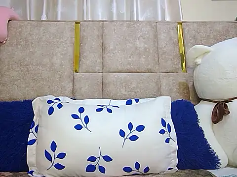 Snapshot of sexy_smiley chatting on 01-29-25, 01:27 sexy smiley online show from 01-29-25, 01:27