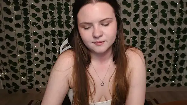 Snapshot of IxxiLiana chatting on 02-22-25, 04:07 IxxiLiana online show from 02-22-25, 04:07