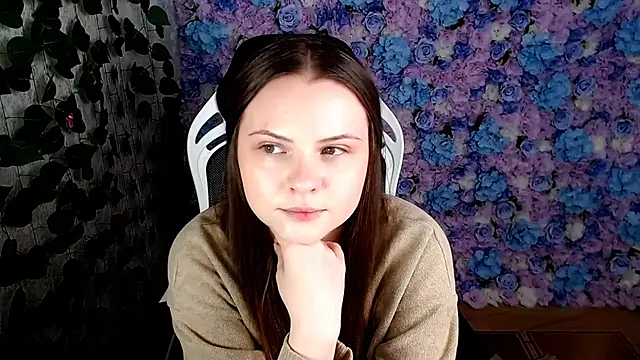 Snapshot of IxxiLiana chatting on 09-14-25, 05:06 IxxiLiana online show from 09-14-25, 05:06