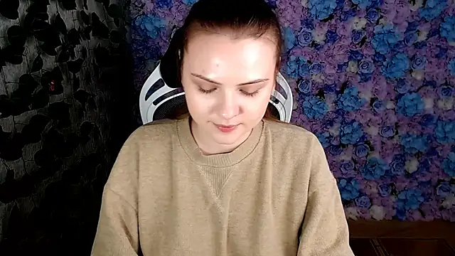Snapshot of IxxiLiana chatting on 09-25-25, 06:06 IxxiLiana online show from 09-25-25, 06:06