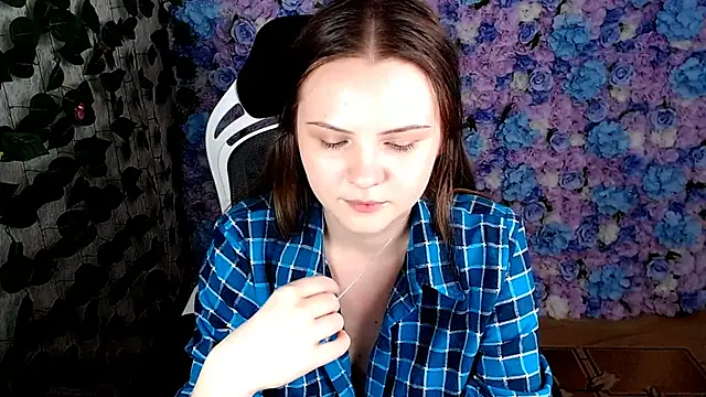 Snapshot of IxxiLiana chatting on 09-29-25, 05:12 IxxiLiana online show from 09-29-25, 05:12