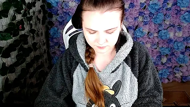 Snapshot of IxxiLiana chatting on 10-03-25, 05:15 IxxiLiana online show from 10-03-25, 05:15