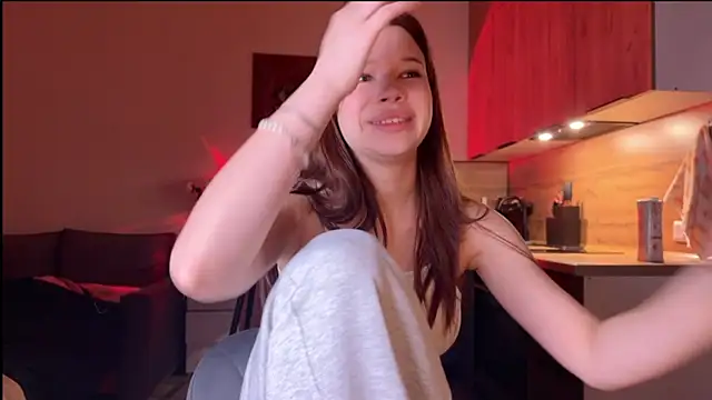 Snapshot of YourOblivion chatting on 11-14-25, 04:28 YourOblivion online show from 11-14-25, 04:28