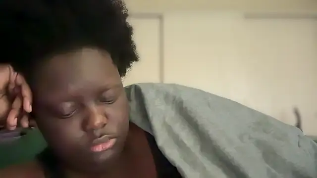 Snapshot of Yagurl__west chatting on 02-05-25, 05:31 Yagurl west online show from 02-05-25, 05:31