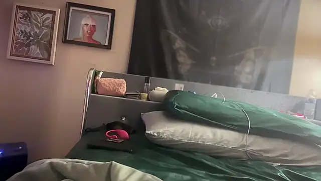 Snapshot of Yagurl__west chatting on 02-06-25, 03:16 Yagurl west online show from 02-06-25, 03:16