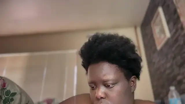 Snapshot of Yagurl__west chatting on 09-27-25, 09:53 Yagurl west online show from 09-27-25, 09:53