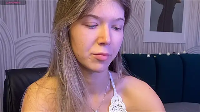 viviann evans online show from 11-08-25, 01:06