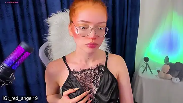 Snapshot of Asian_volcoba_a chatting on 03-10-25, 05:00 Asian volcoba a online show from 03-10-25, 05:00