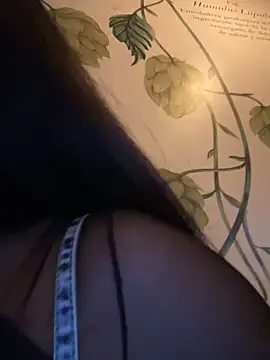 Snapshot of ambar-adaams chatting on 05-14-26, 01:23 ambar-adaams online show from 05-14-26, 01:23