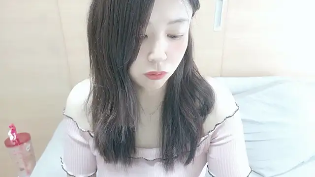 Snapshot of Arisa__ chatting on 05-05-26, 12:51 Arisa online show from 05-05-26, 12:51