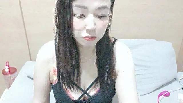 Snapshot of Arisa__ chatting on 05-08-26, 11:37 Arisa online show from 05-08-26, 11:37