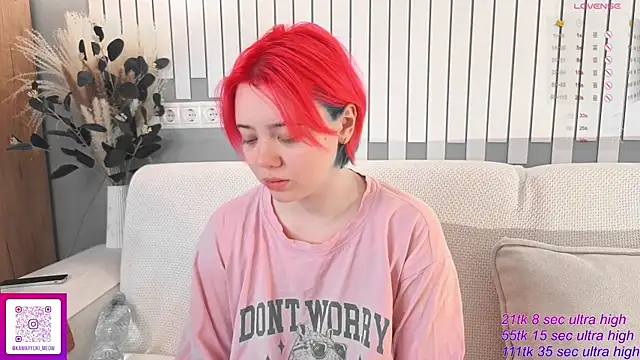   KawaiiYuki   online show from 11-08-25, 06:35