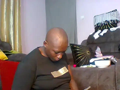 Poisonous Ivy online show from 12-19-24, 06:12