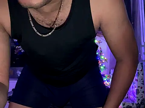 Snapshot of ThickDick_Daddy chatting on 12-20-25, 07:26 ThickDick Daddy online show from 12-20-25, 07:26