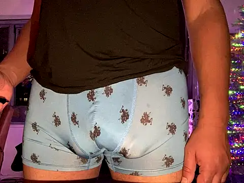 Snapshot of ThickDick_Daddy chatting on 12-21-25, 08:10 ThickDick Daddy online show from 12-21-25, 08:10