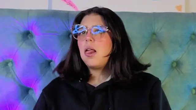 Paola Lyon  online show from 02-11-26, 11:37