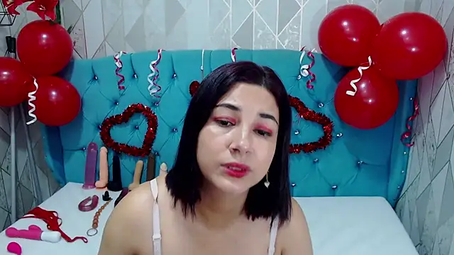 Snapshot of AdaFawxx chatting on 02-08-25, 01:54 AdaFawxx online show from 02-08-25, 01:54