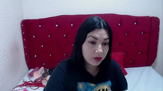 Snapshot of AdaFawxx chatting on 10-11-25, 03:17 AdaFawxx online show from 10-11-25, 03:17